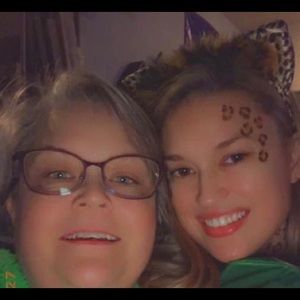 Meet your Posher, Lynda